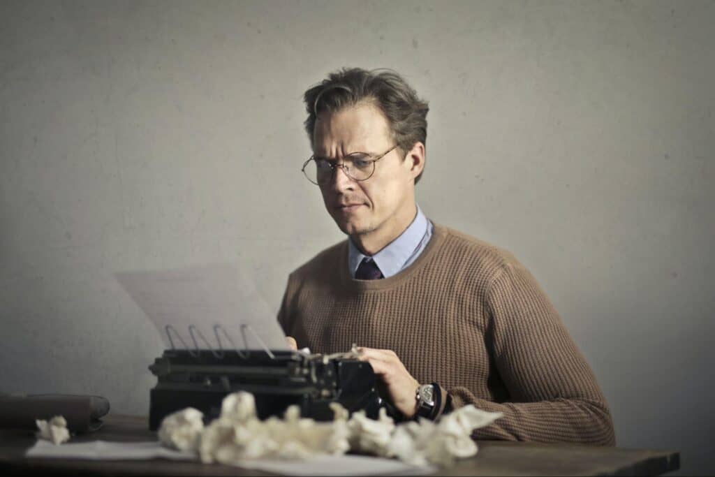Typewriter, copywriter, serious
